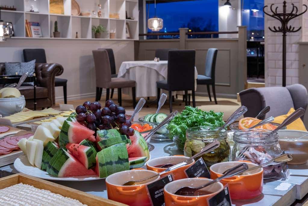 First Hotel Stadt Härnösand 레스토랑 사진